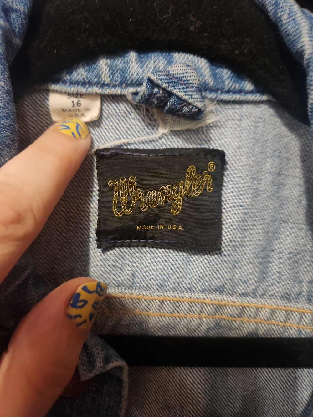 Wrangler Light Blue Denim Sleeveless Vest - Picture 2 of 4